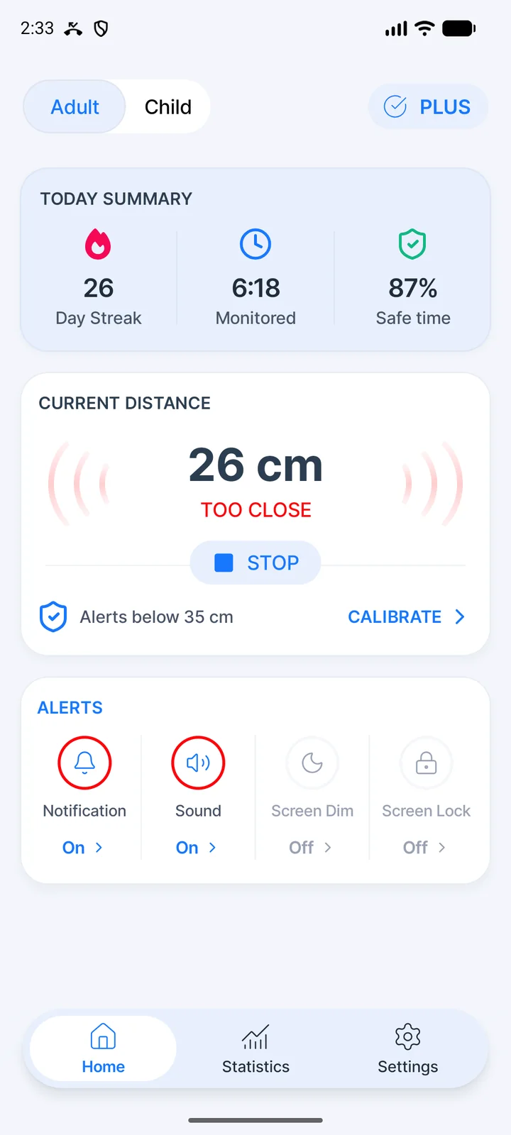 iVisionGuard home screen: the phone is 26 cm away, too close, with today's summary and alerts